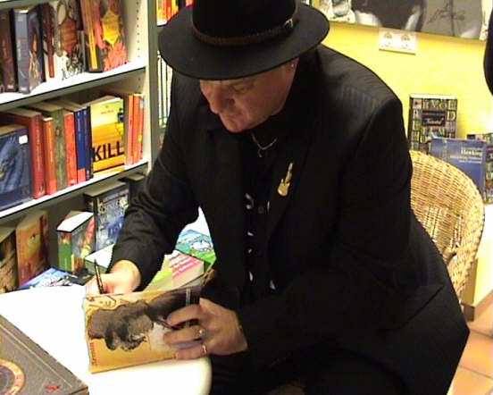 Armin Schanz signiert 